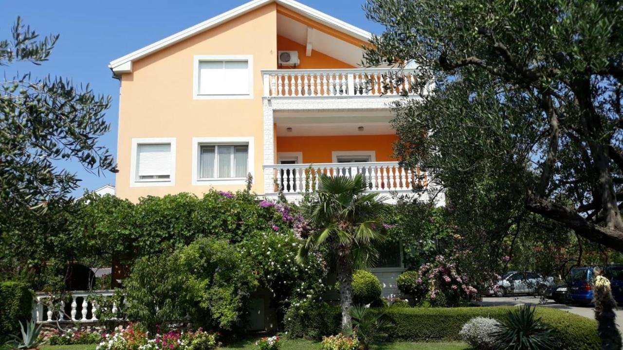 Apartmani Seka Vodice Exterior photo